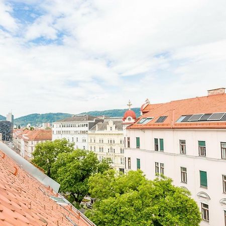Grosse Dachgeschosswohnung Im Herzen Von גראץ מראה חיצוני תמונה