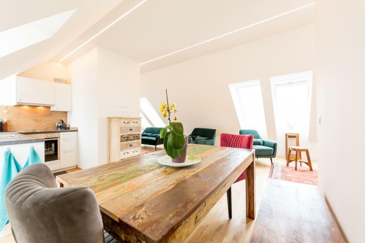 Grosse Dachgeschosswohnung Im Herzen Von גראץ מראה חיצוני תמונה