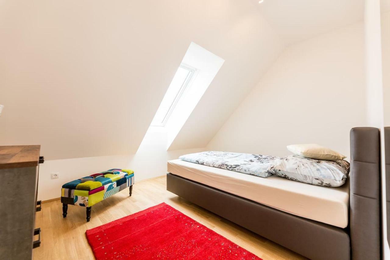 Grosse Dachgeschosswohnung Im Herzen Von גראץ מראה חיצוני תמונה